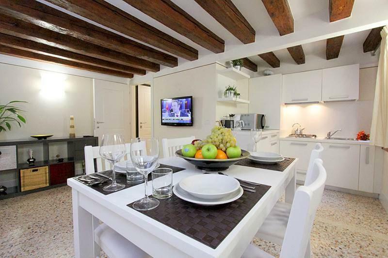 Alberto Apartment In Venesia Bagian luar foto